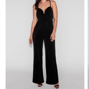 EXPRESS Wide Leg V-Wire Jumpsuit, Black